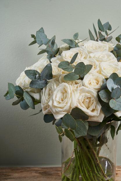 50 White Roses in Vase