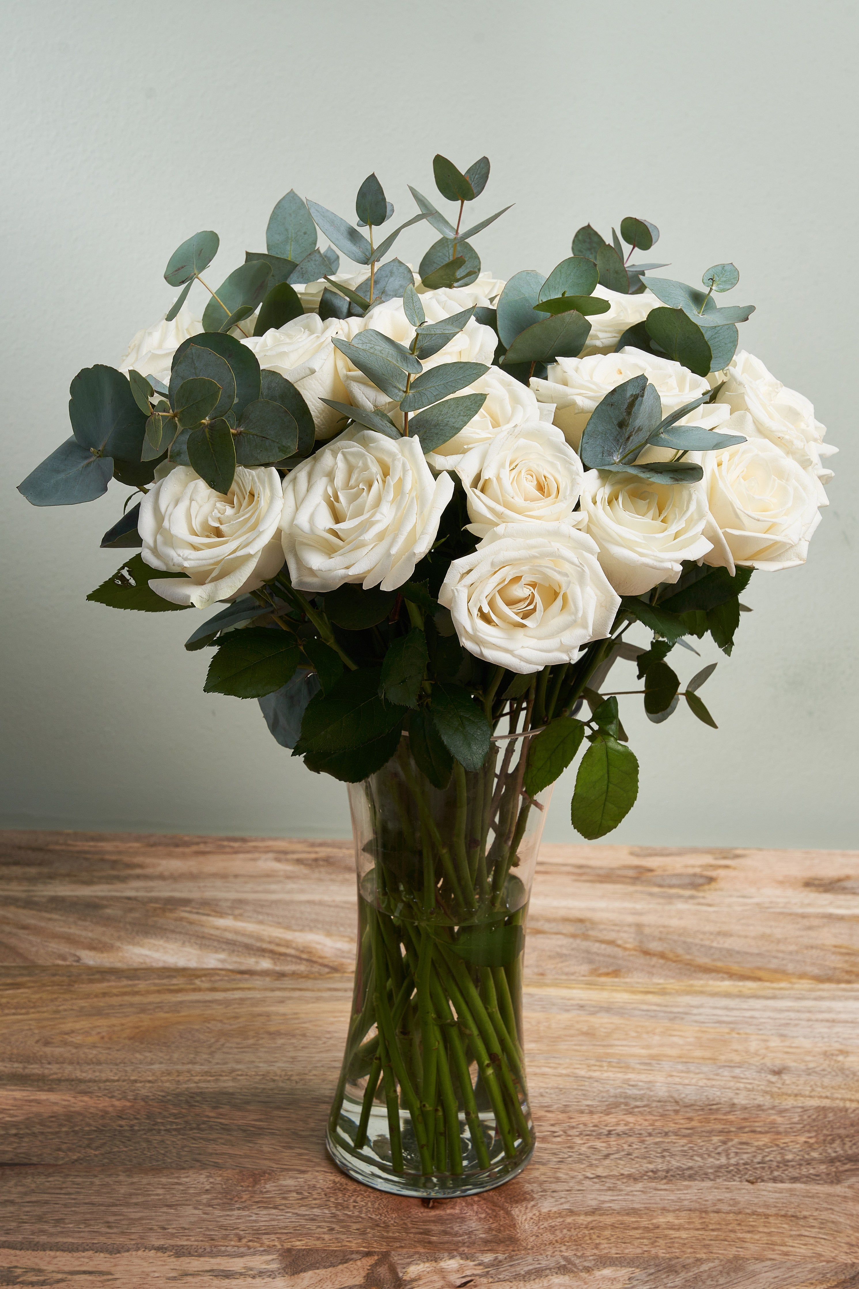 25 White Roses in a Vase
