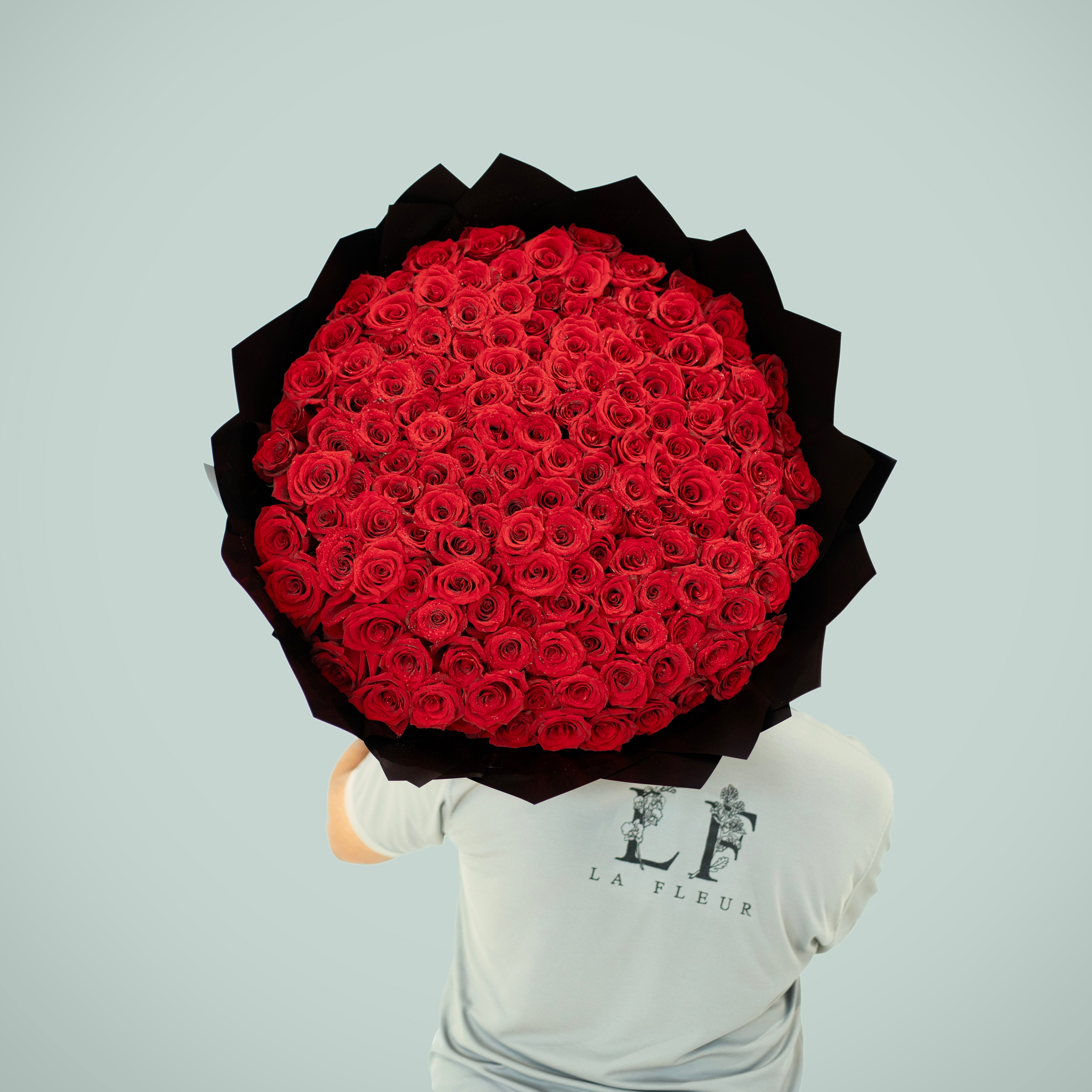 Bunch Roses With R200 Notes In 200 Red Roses Bouquet