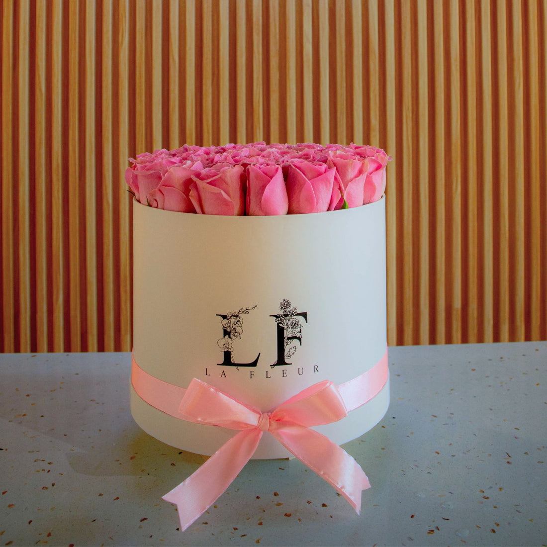 &quot;Aura&quot; Pink Roses Flower Box