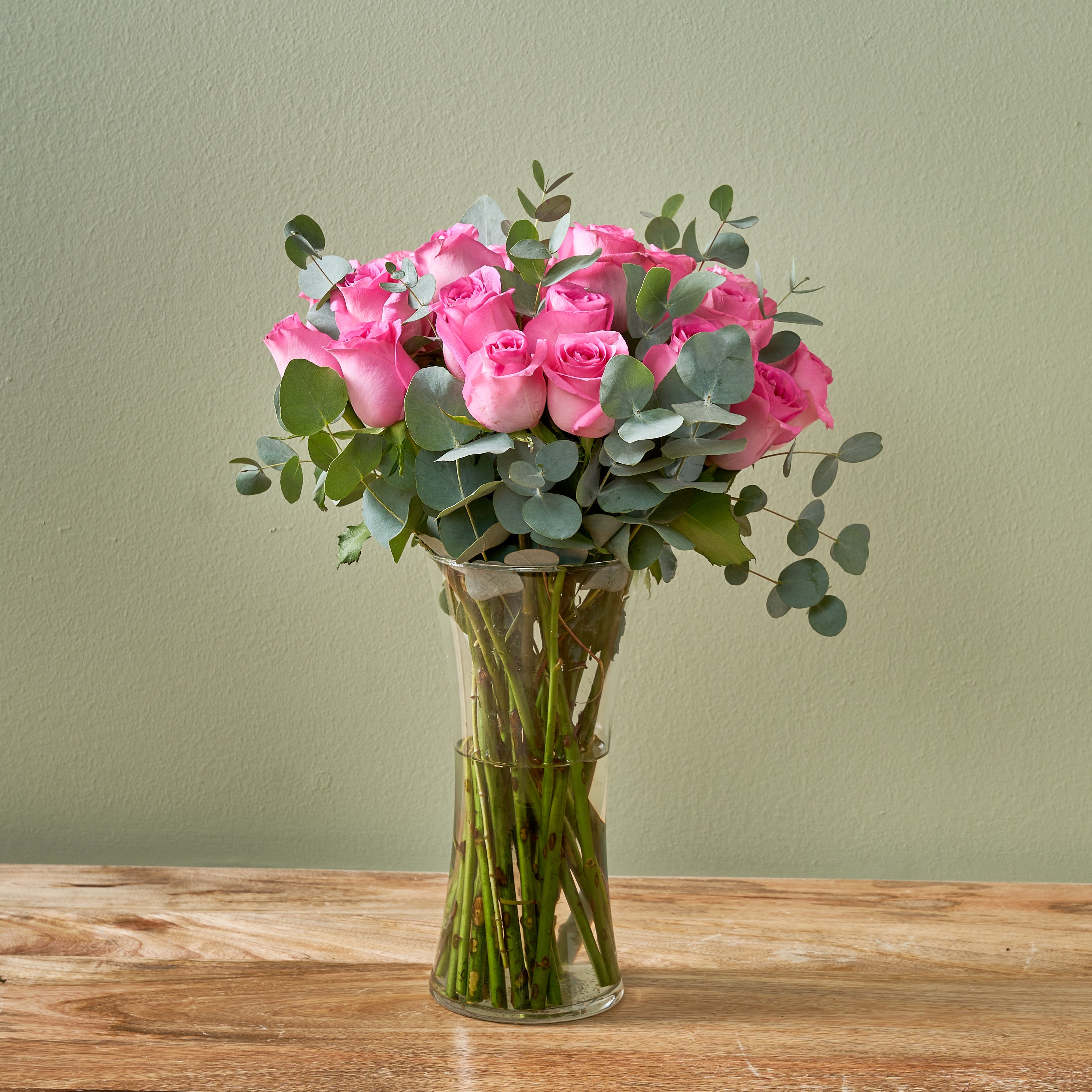 25 Pink Roses in a Vase