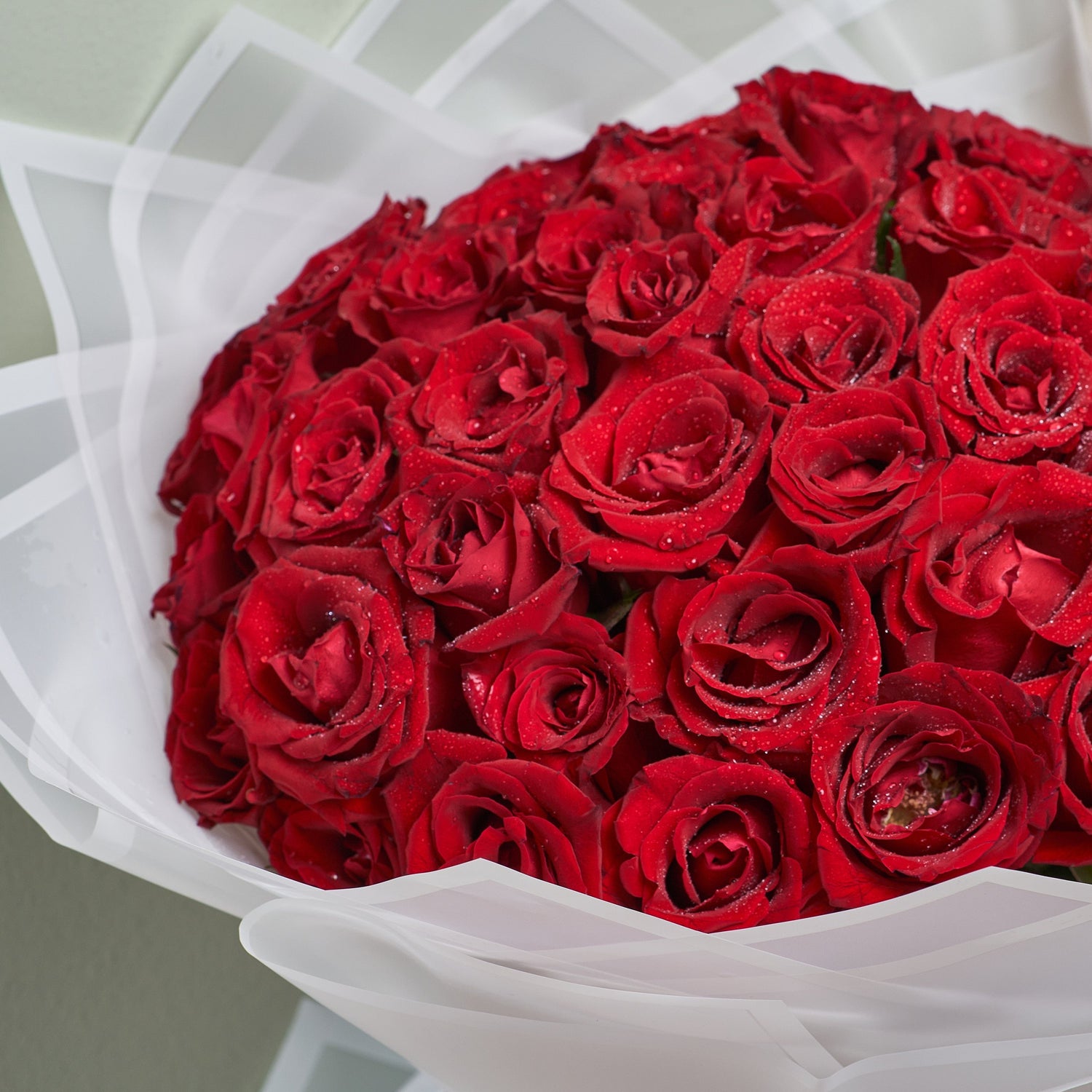 &quot;Blooming Marvellous&quot; 50 Luxurious Red Roses