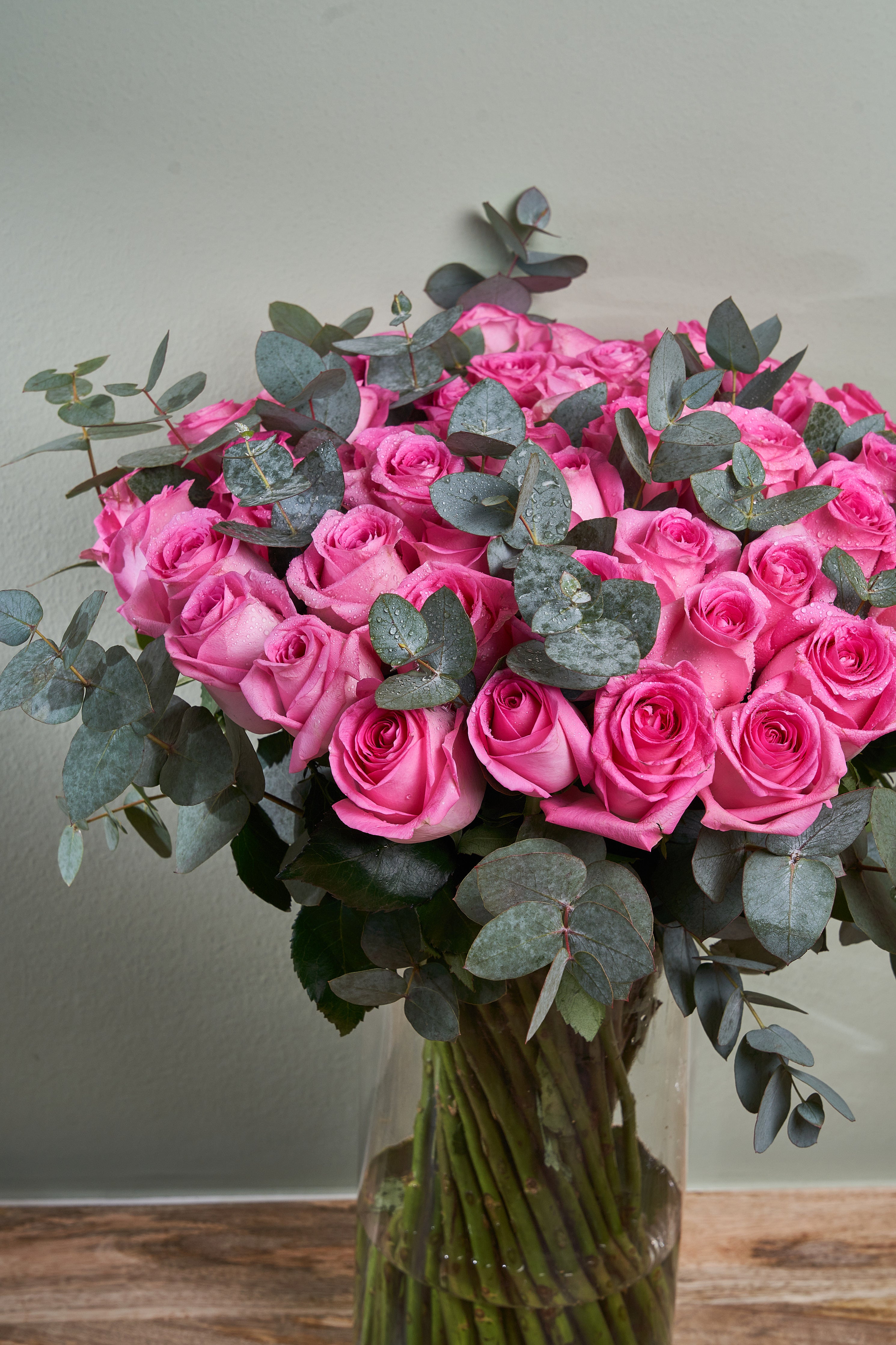 50 Pink Rose in a Vase