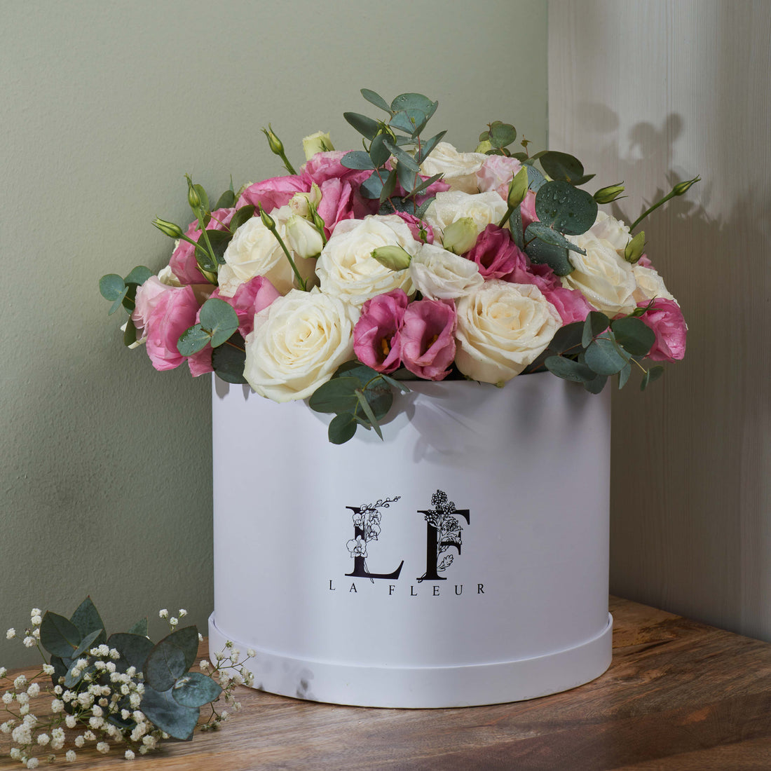&quot;Joy&quot; Roses &amp; Lisianthus Flower Box