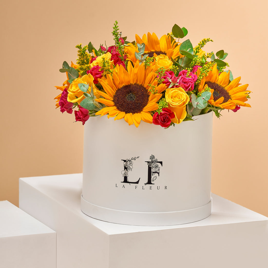 &quot;Meadow fresh&quot; Sunflowers, Roses &amp; Solidago Flower Box