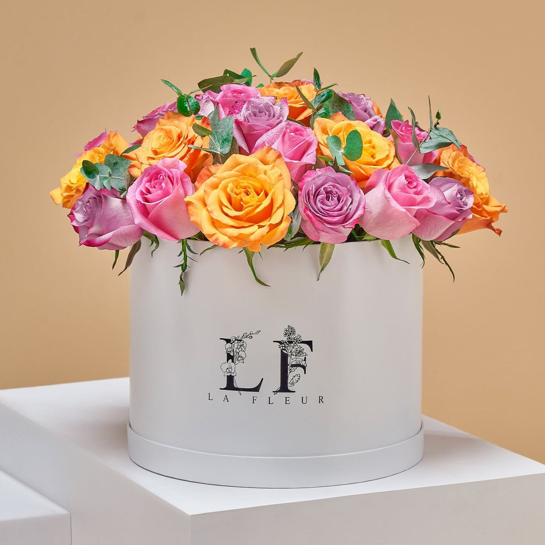 &quot;Sunny String&quot; Mixed Roses Flower Box