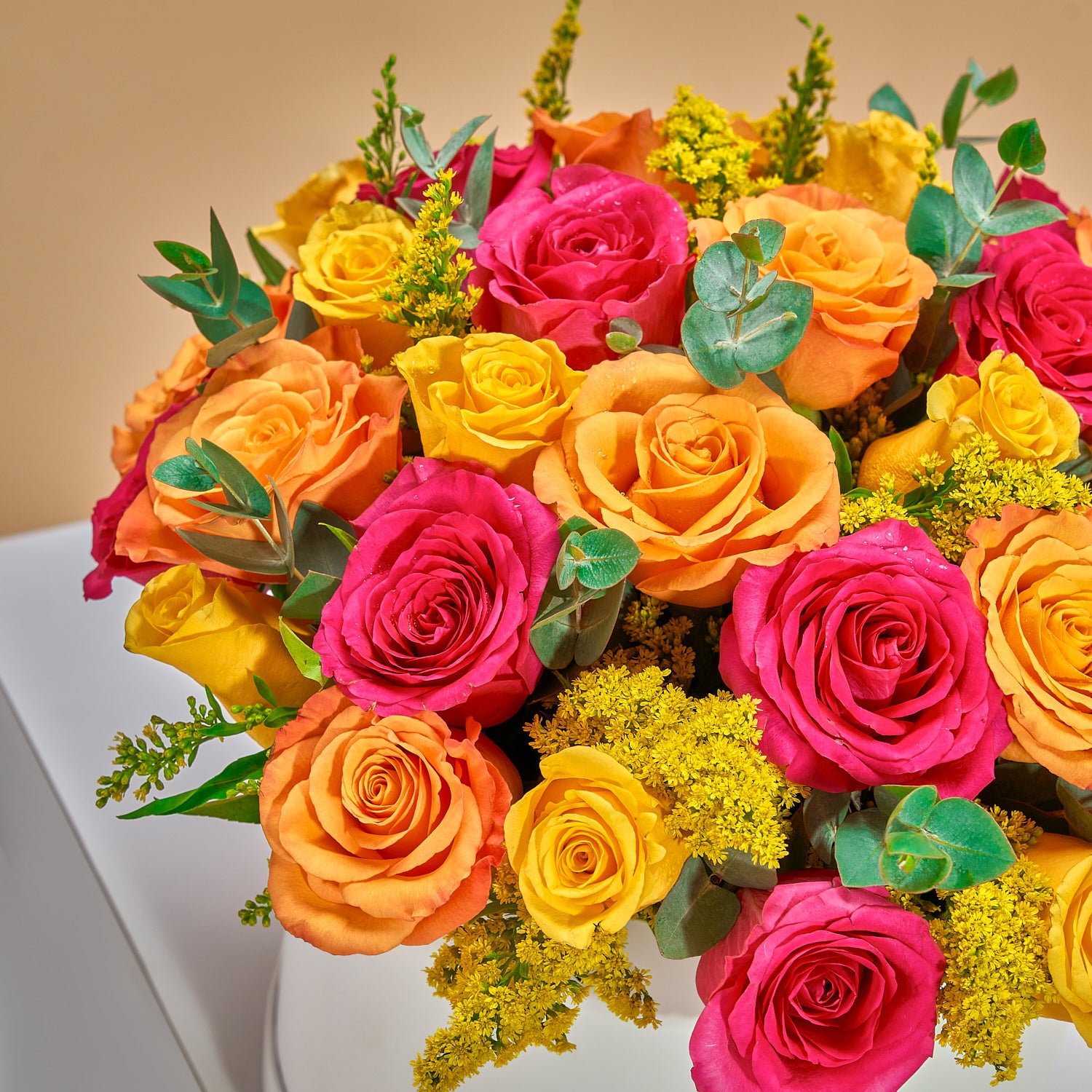 &quot;Starburst&quot; Mixed Roses Flower Box