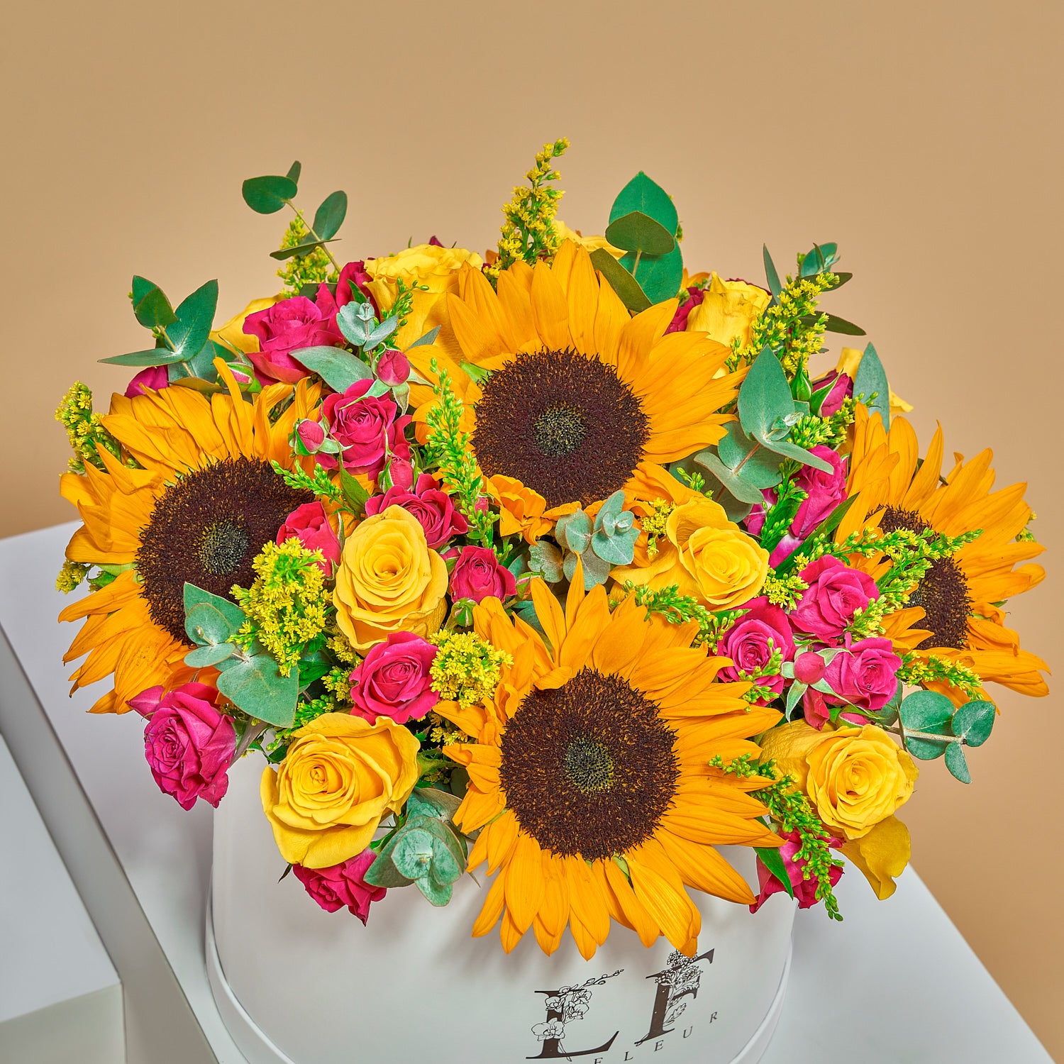 &quot;Meadow fresh&quot; Sunflowers, Roses &amp; Solidago Flower Box