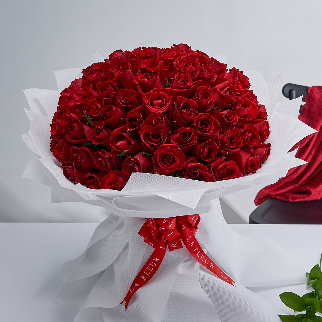 100 Red Roses Bouquet