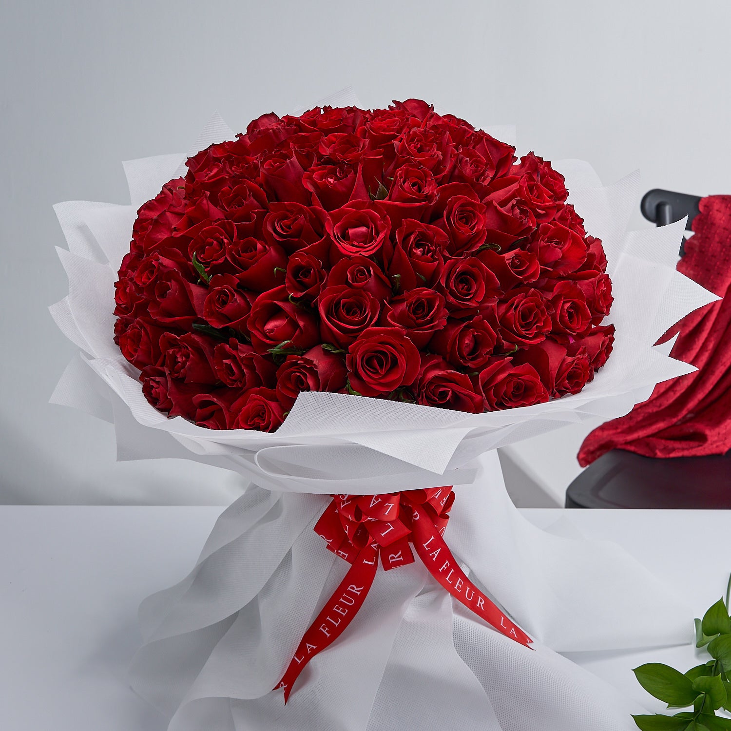 100 Red Roses Bouquet