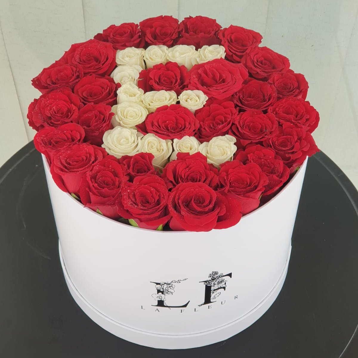 &quot;Letter Hatbox&quot; Roses with Letter Flower Box