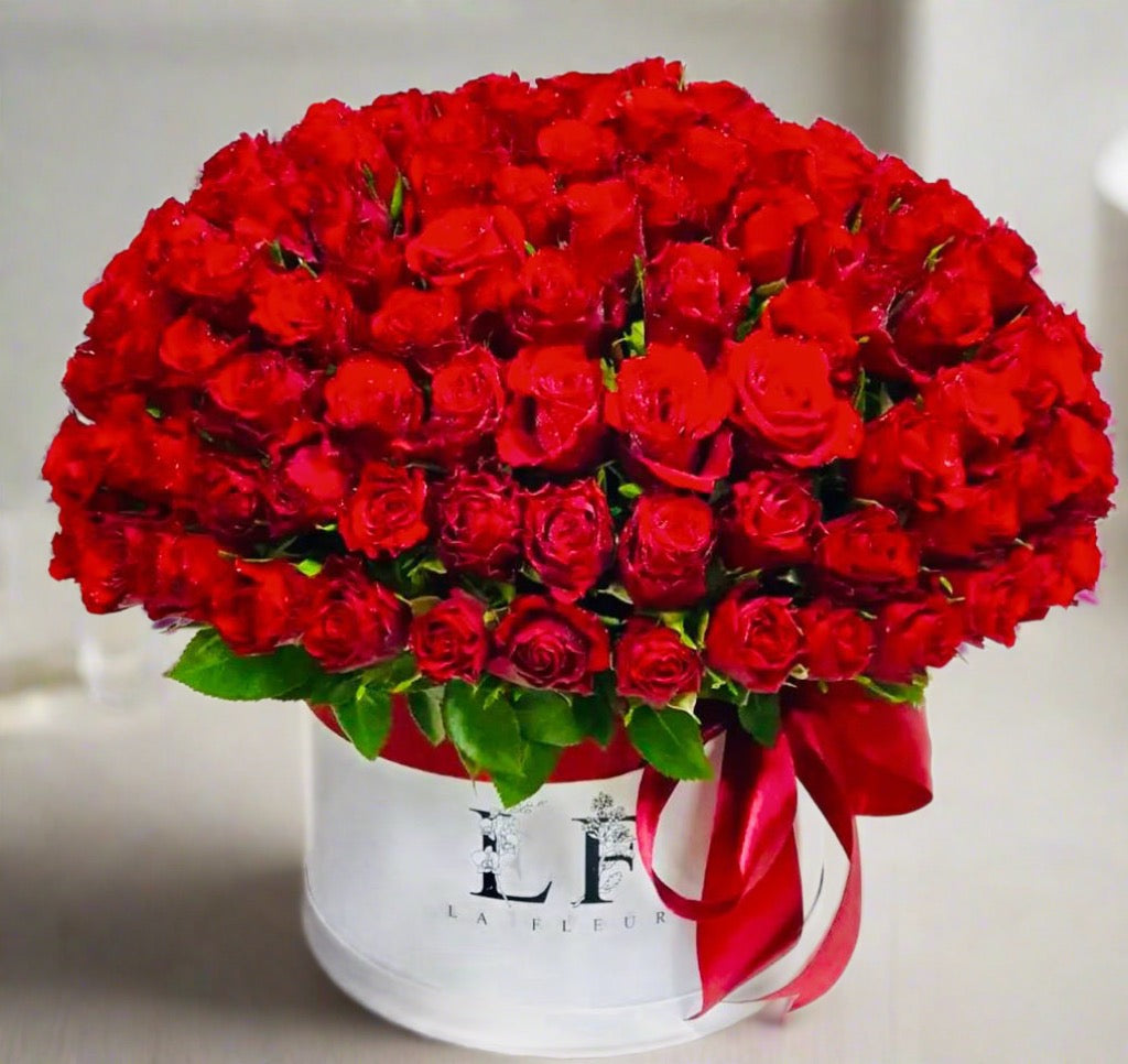 200 Red Roses Flower Box