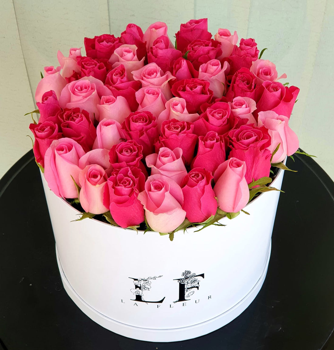 &quot;Stolen Moments&quot; Mixed Pink Roses Flower Box